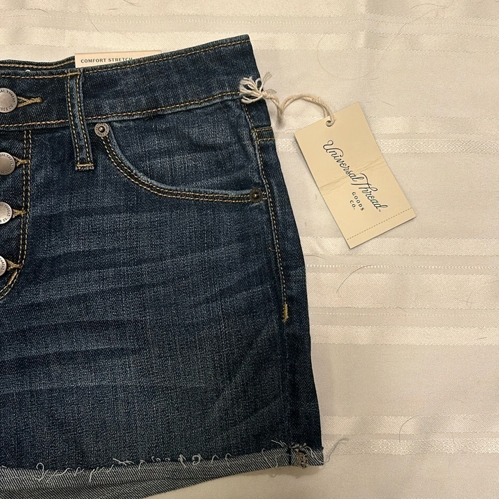 NWT Universal Thread Shorts - Picture 4 of 15